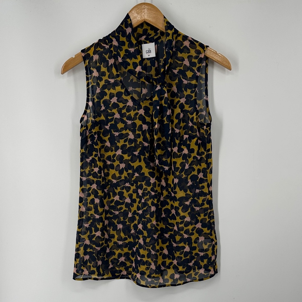 CAbi Women's Flyn Sleeveless Top - Yellow and Blue Print